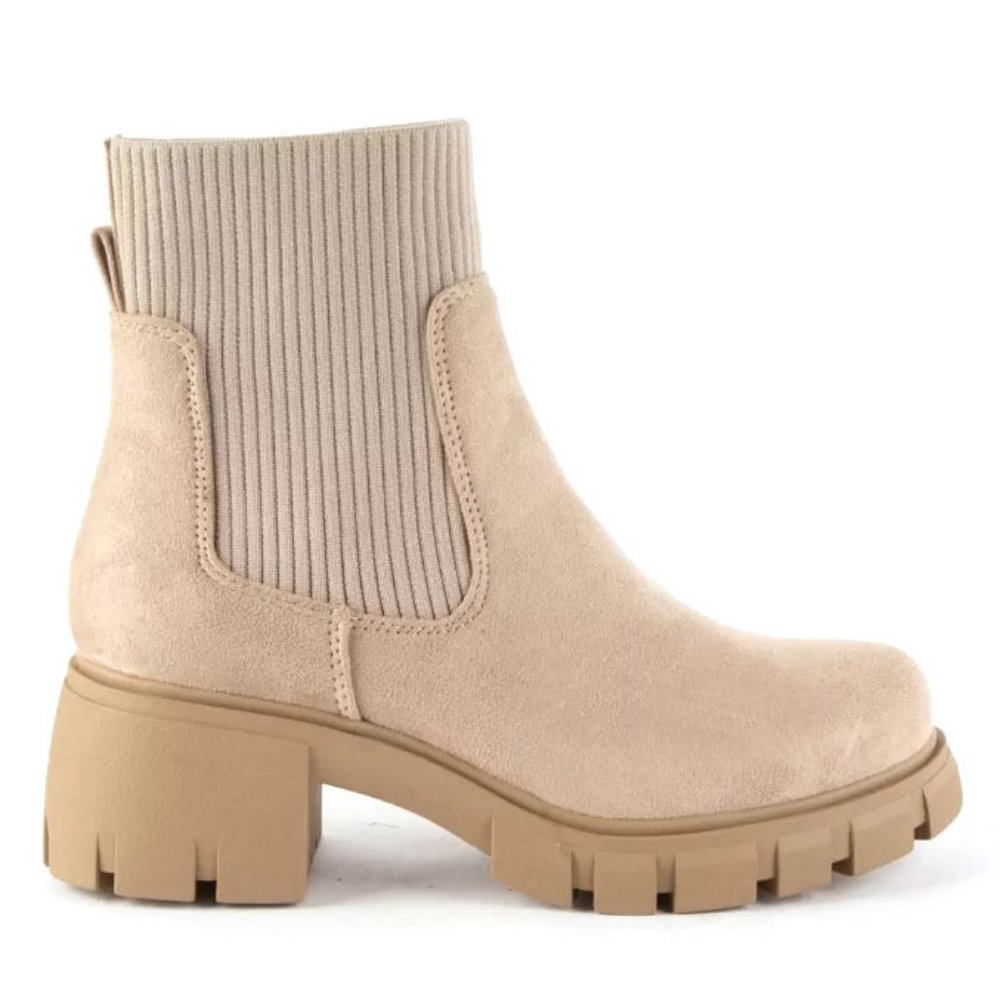 New Wheat Beige Chelsea Sweater Platform Chunky Heel Ankle Boots Booties